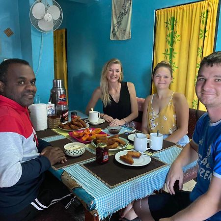 Save'S Homestay Nadi Exterior photo